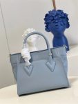louis-vuitton-on-my-side-pm-high-end-leathers-handbags-M59432_PM2_Front-view.png