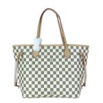 2 leather corners Double zip closure Outside flat pocket with magnetic closure (2)