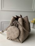 louis-vuitton-bella-mahina-leather-handbags-M57201_PM2_Front-view.png