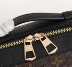 lv-louis-vuitton-sac-bandouliere-femme-saintonge-s.jpg