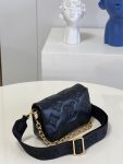 louis-vuitton-bubblegram-wallet-on-strap-bubblegram-leather-wallets-and-small-leather-goods-M81398_PM2_Front-view.png