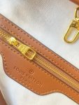 LVBAGS-1-1-1_8f6437e5-e531-4e32-9019-4cff863f1305.png