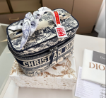 DRBAGS-1-2-1_5f4b2c2b-5ed4-4d4f-ba72-3f90a622a64c.png
