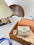 LVBAGS-1-1-6_7ad74b97-121e-48ce-ad17-e9e6385d1e25.png