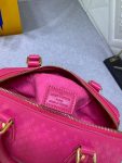 LVBAGS-1-17_4727cfbb-bf5f-4d64-9d70-26b14c7dfa99.png