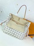 LVBAGS-1-40_1d8726e6-63cb-4b67-9673-07db8f1dc4d6.png