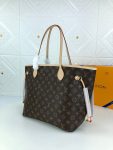 LVBAGS-1-39_4ae4b40b-5263-4c5b-9851-5f6e780c6354.png