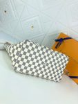 LVBAGS-1-1-9_e7d7c843-0573-49b3-a3f4-4294483b8c3f.png