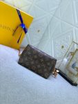 LVBAGS-1-12_91d6ba75-79ab-4155-97b8-2f39dc8966a3.png