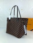 LVBAGS-1-42_92a352cd-00b4-4b53-a0d4-314704eef3f0.png