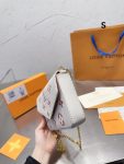 LVBAGS-1-31.png