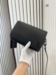 LVBAGS-1-1-95.png