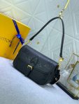 LVBAGS-1-13_9fc9e474-4e25-4499-a331-9b9994c0d083.png