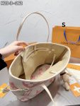 LVBAGS-3-105_2860d20f-974c-404f-afff-65526df7df6d-1.jpg