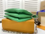 Louis-Vuitton-Coussin.jpg