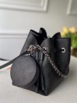 louis-vuitton-bella-mahina-leather-handbags-M57070_PM2_Front-view.png