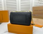 louis-vuitton-sac-marceau-cuir-monogram-empreinte-sacs-a-main-M46200_PM2_Front-view.png