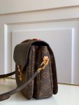 louis-vuitton-pochette-metis-monogram-handbags-M44875_PM2_Front-view.png