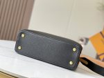louis-vuitton-capucines-mm-capucines-handbags-M59882_PM2_Front-view-2.png