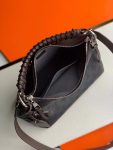 louis-vuitton-beaubourg-hobo-mm-mahina-handbags-M56073_PM2_Front-view-1.png