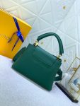 louis-vuitton-capucines-bb-bag-capucines-g01.png