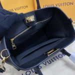 louis-vuitton-on-my-side-pm-high-end-leathers-handbags-M57728_PM2_Front-view.webp