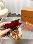 louis-vuitton-petit-sac-plat-01.jpg
