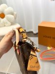 louis-vuitton-petit-sac-plat-01.jpg