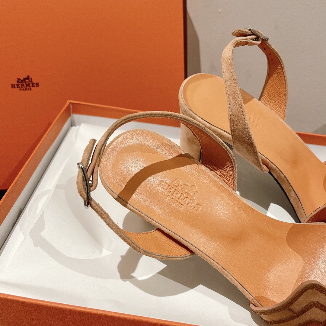 HERMES BEIGE PREMIERE SANDAL