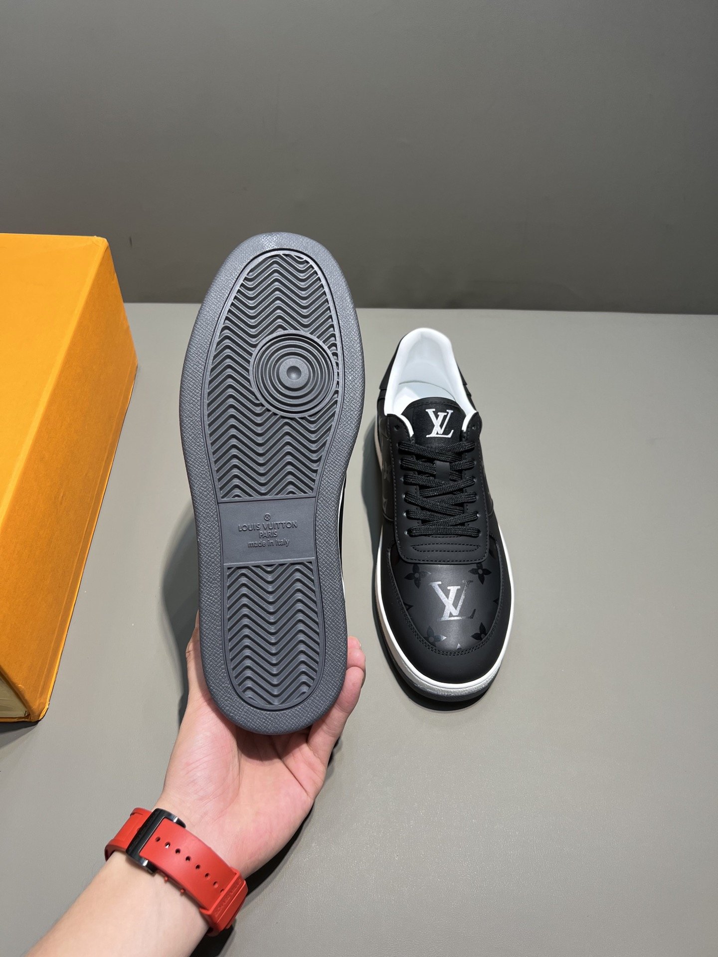 LOUIS VUITTON RIVOLI SNEAKER MONOGRAM METALLIC CANVAS BLACK