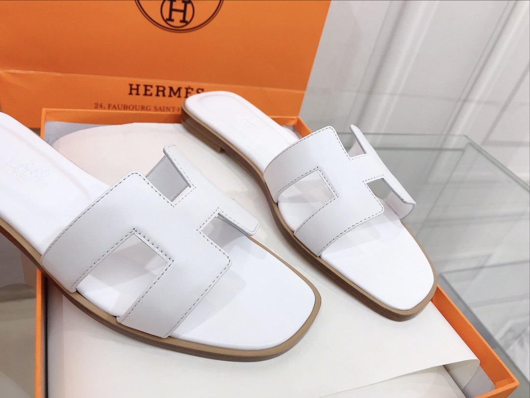 HERMES WHITE ORAN SANDAL