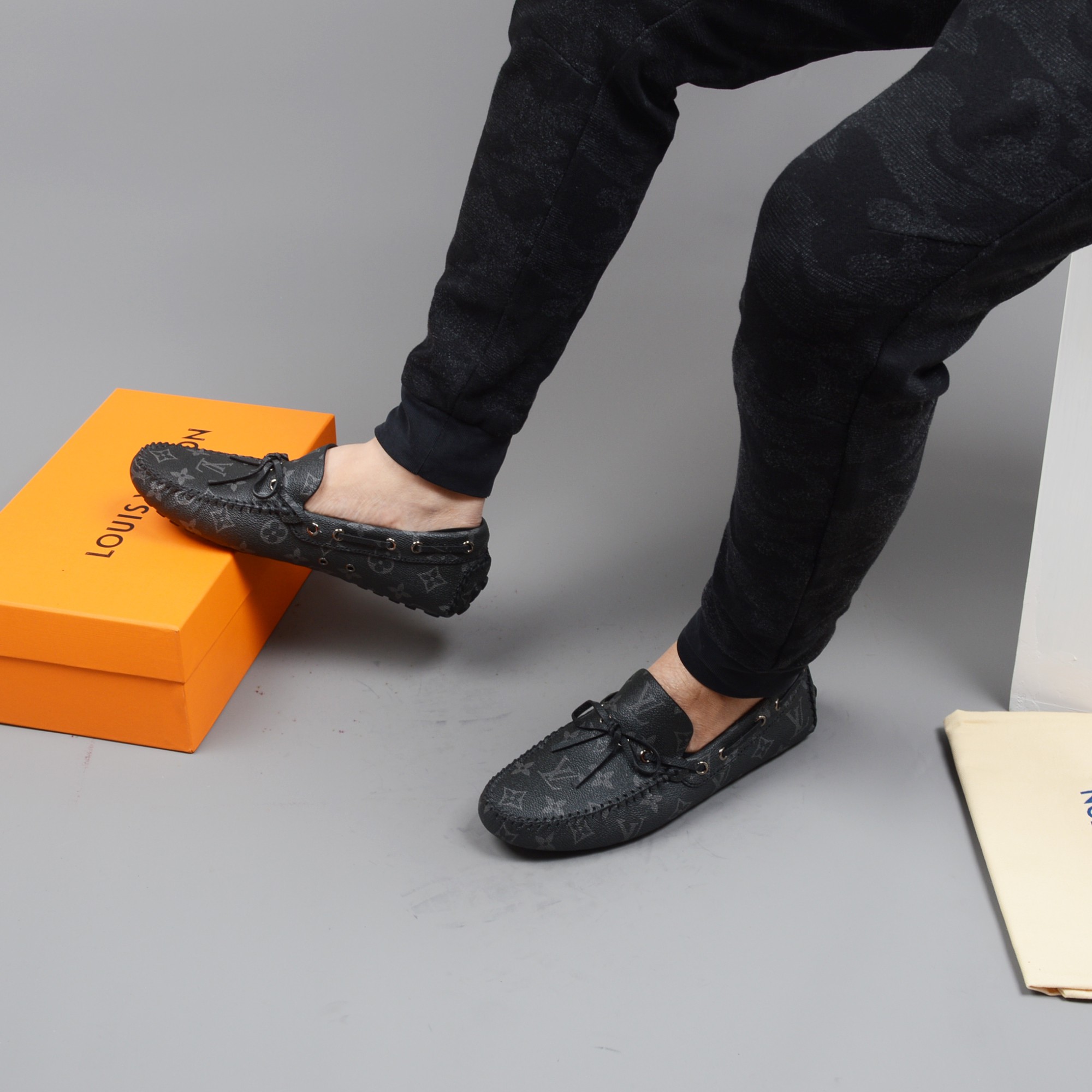 LOUIS VUITTON MOCCASIN LOAFERS BLACK VIRGIL ABLOH