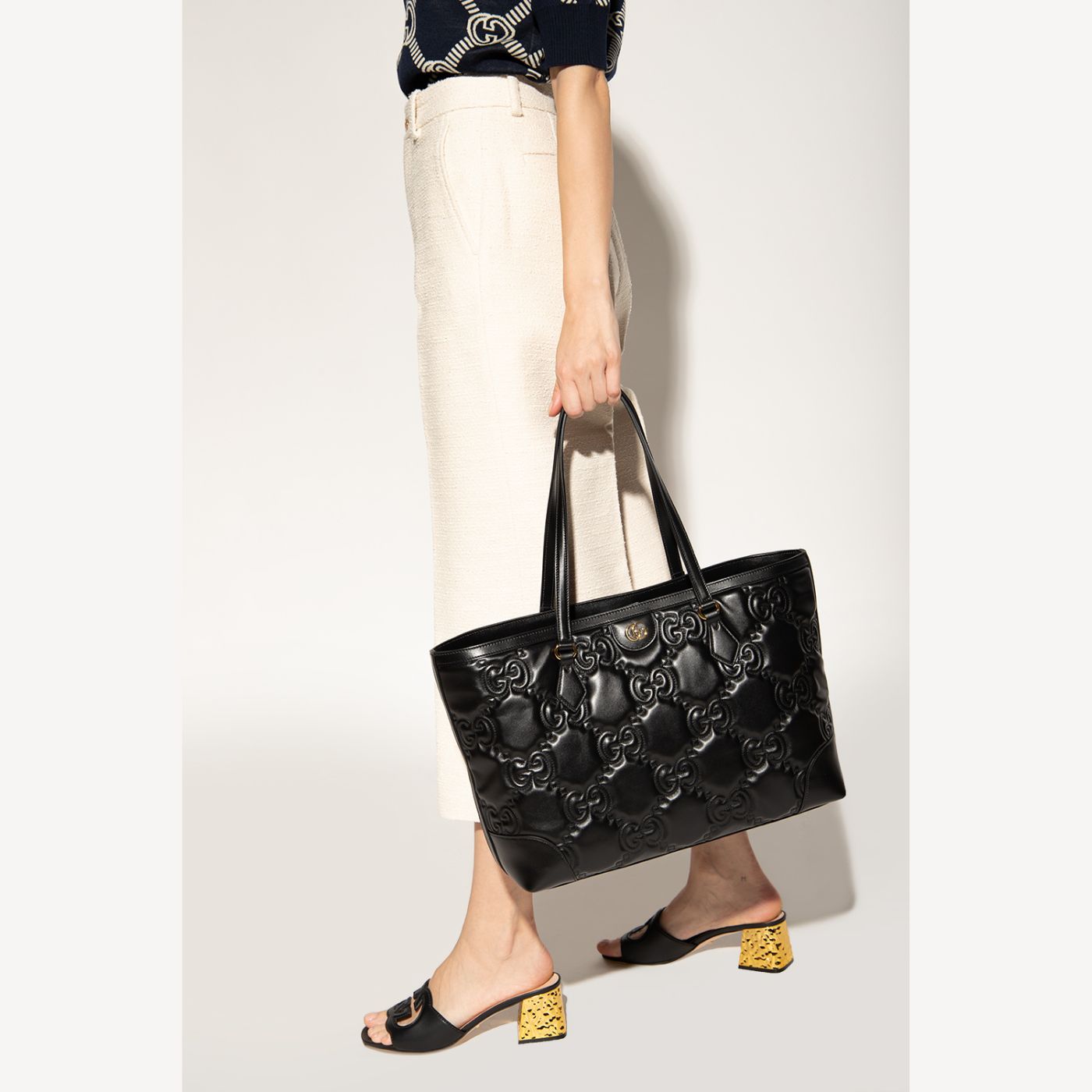 GUCCI MEDIUM BLACK GG TOTE