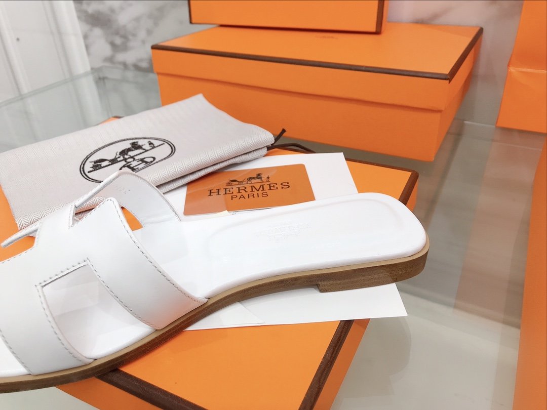 HERMES WHITE ORAN SANDAL