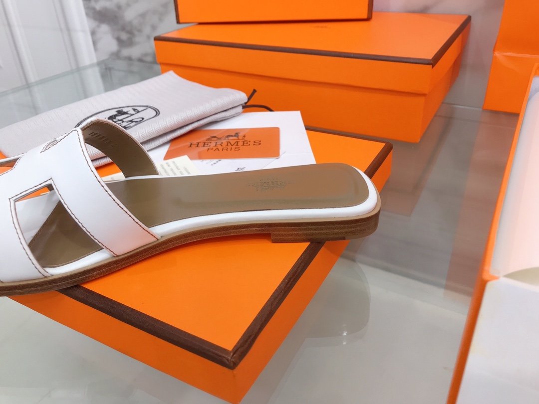 HERMES WHITE ORAN SANDAL