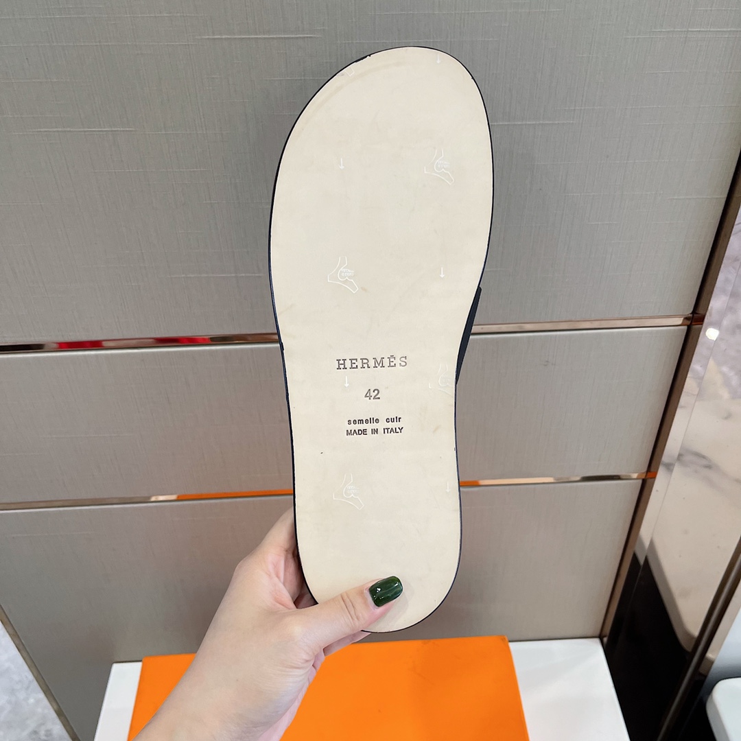 public-_4_-removebg-preview