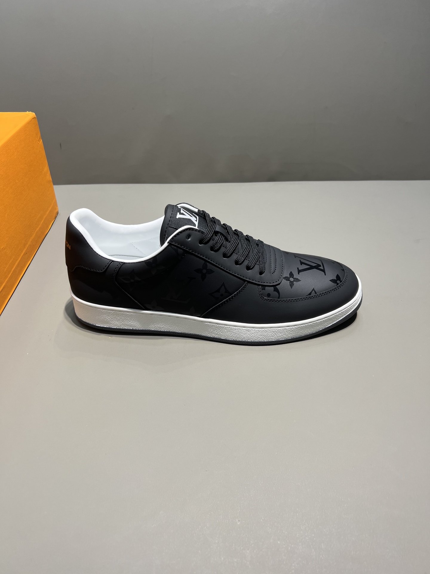 LOUIS VUITTON RIVOLI SNEAKER MONOGRAM METALLIC CANVAS BLACK