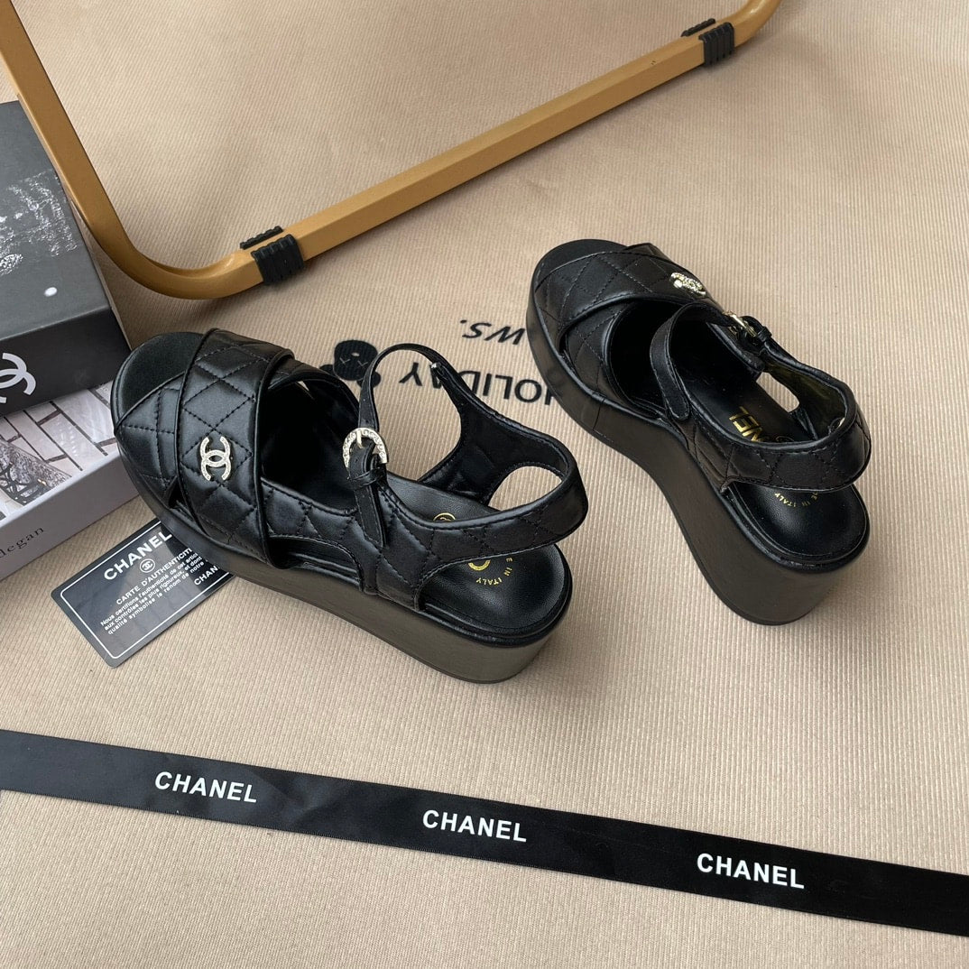 sandales-chanel-en-cuir-noir-43700430-1_4-595×595