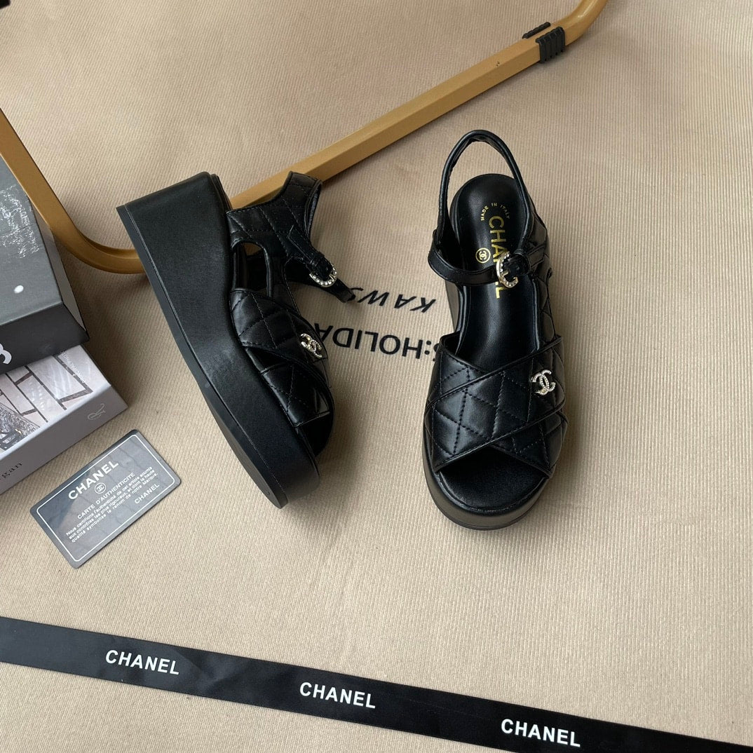 sandales-chanel-en-cuir-noir-43700430-1_4-595×595