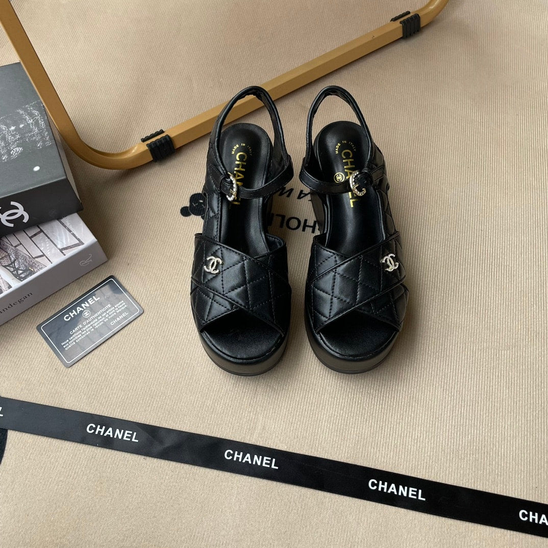 sandales-chanel-en-cuir-noir-43700430-1_4-595×595