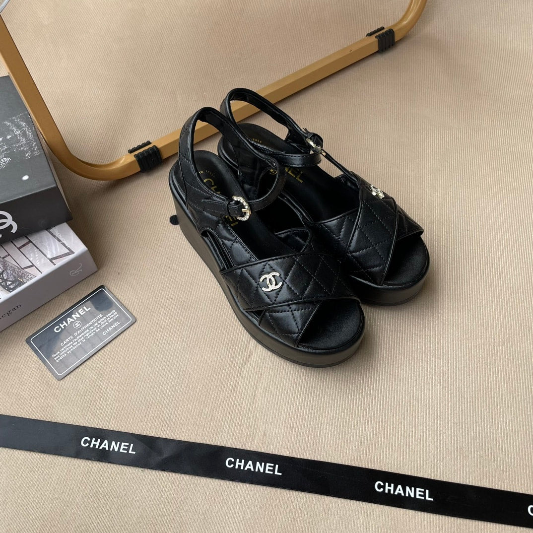 sandales-chanel-en-cuir-noir-43700430-1_4-595×595