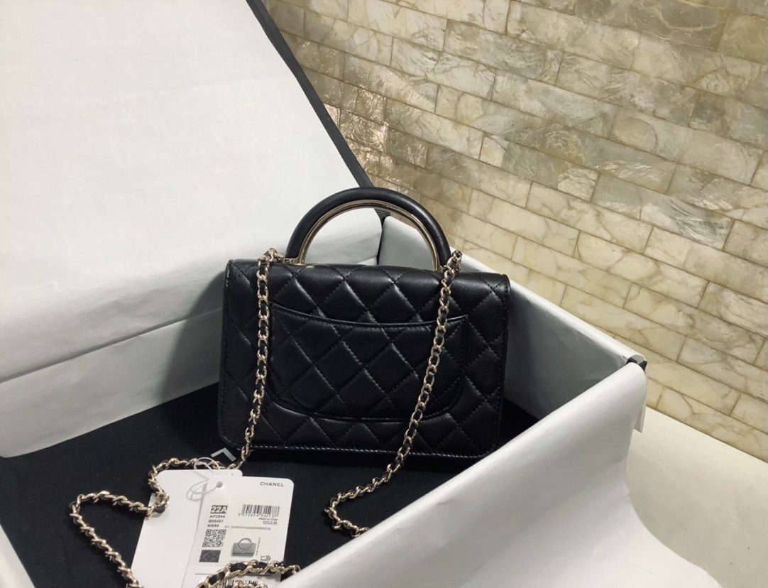 CHANEL HAND-HELD OBLIQUE CROSS BAG BLACK 6.7IN/19CM