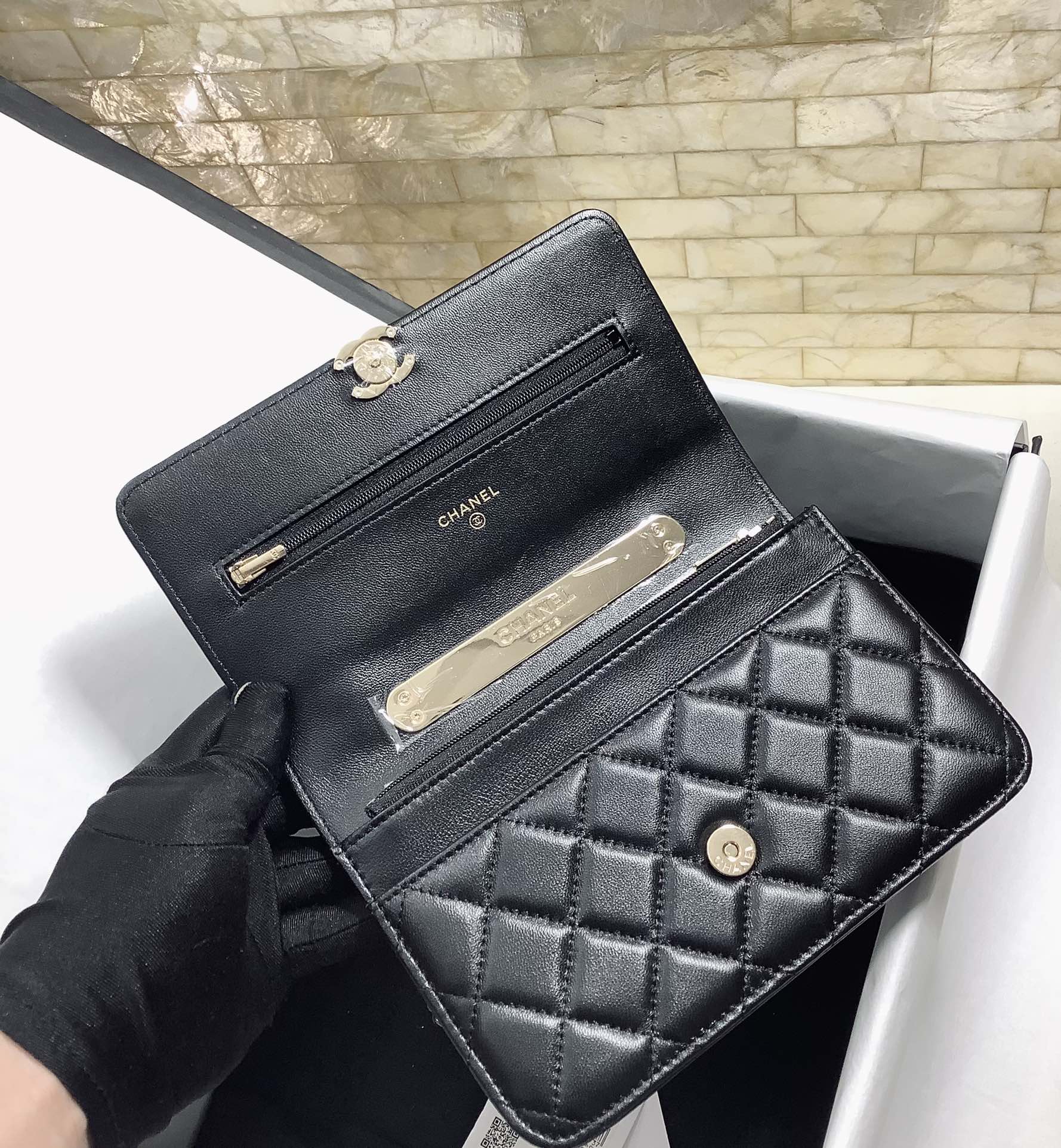 CHANEL HAND-HELD OBLIQUE CROSS BAG BLACK 6.7IN/19CM