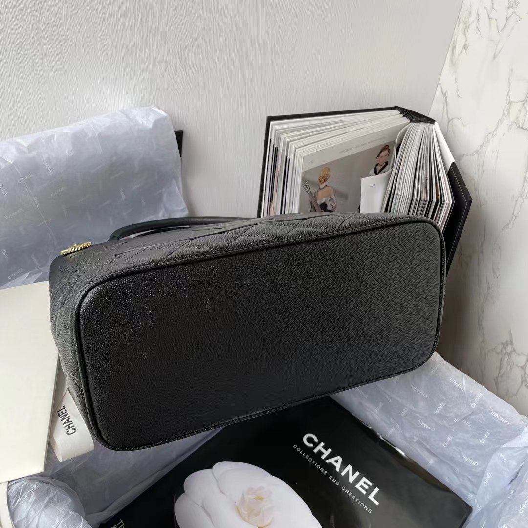 CHANEL SHOULDER BLACK BAG MEDALLION TOTE