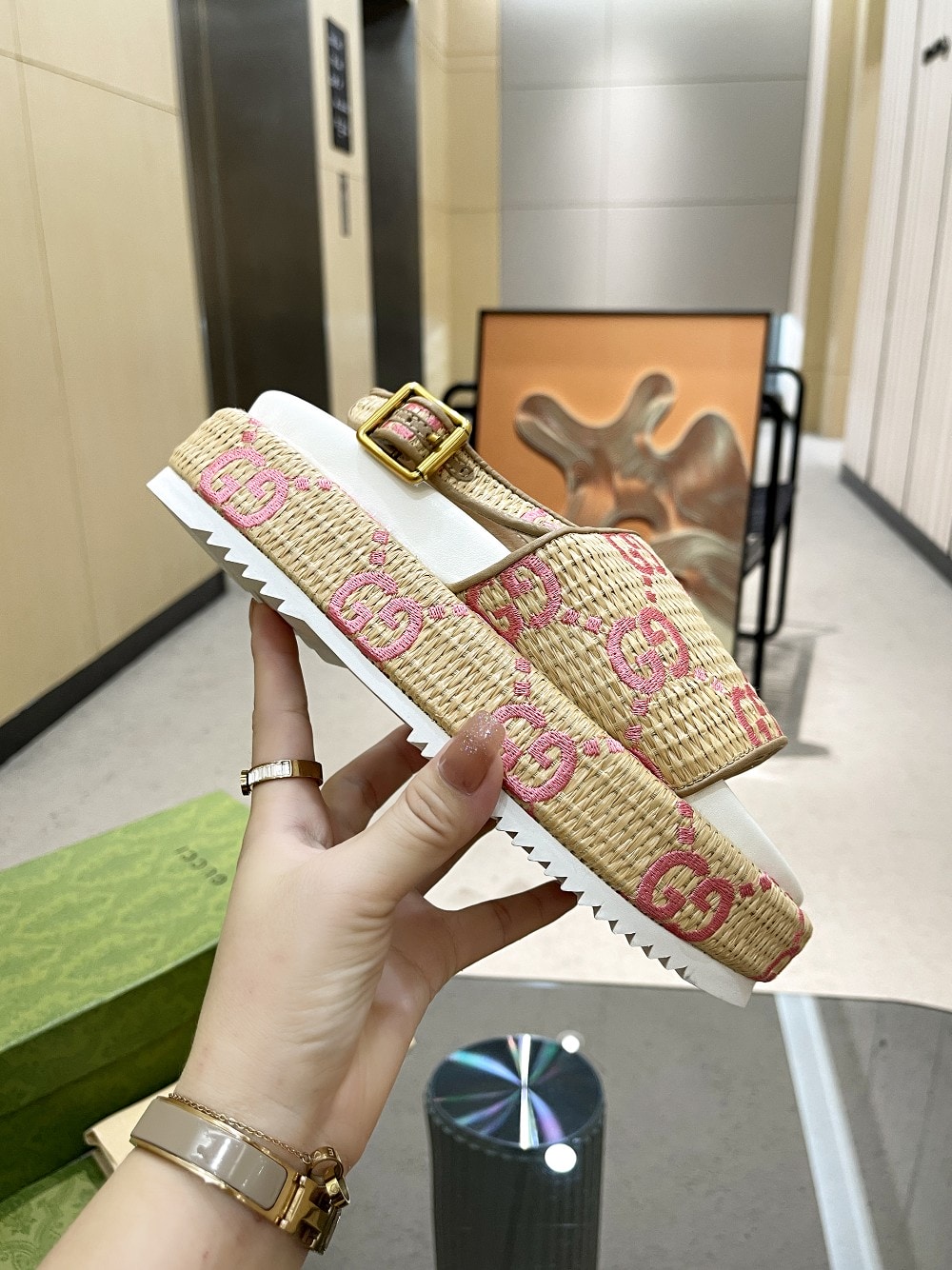 SANDAL GUCCI BEIGE PINK PLATFORM SANDALS