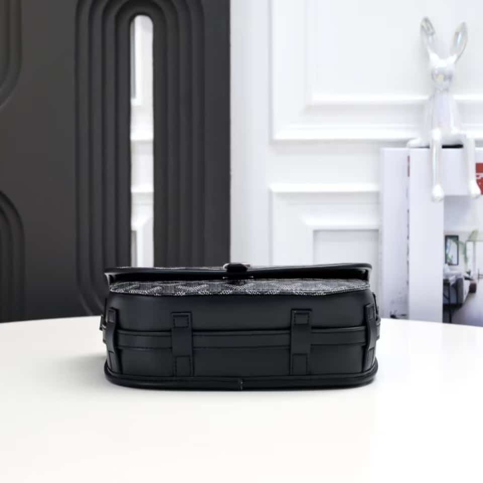 GOYARD BELVEDERE PM BAG BLACK 22CM