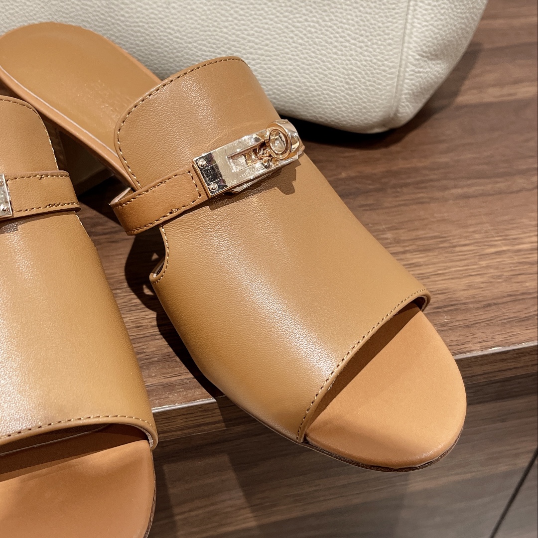 HERMES BROWN CANDY SANDAL