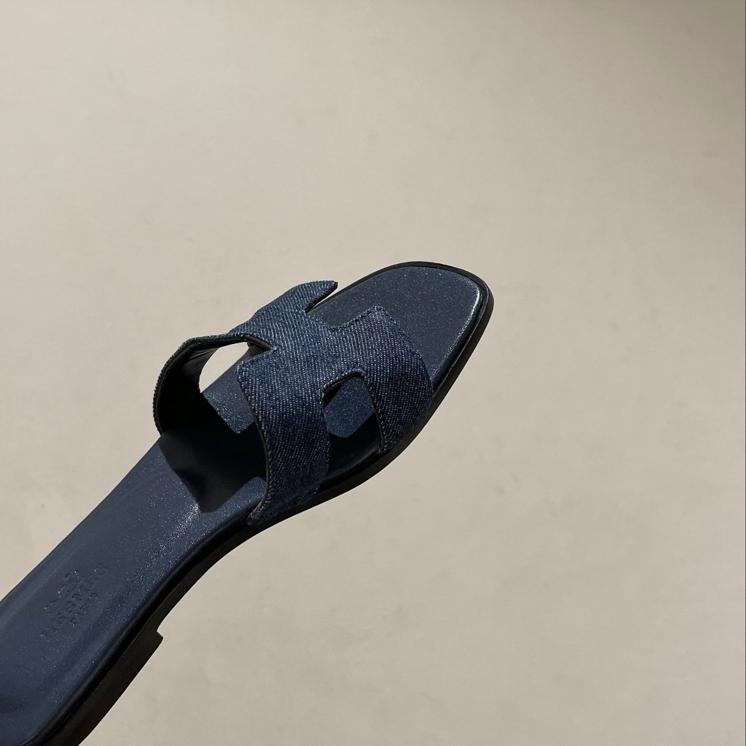 HERMES NAVY BLUE ORAN SANDAL