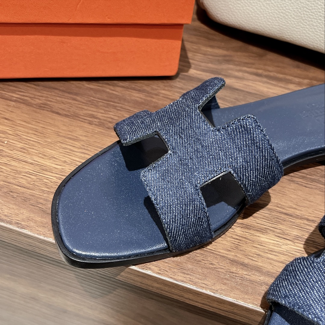 HERMES NAVY BLUE ORAN SANDAL