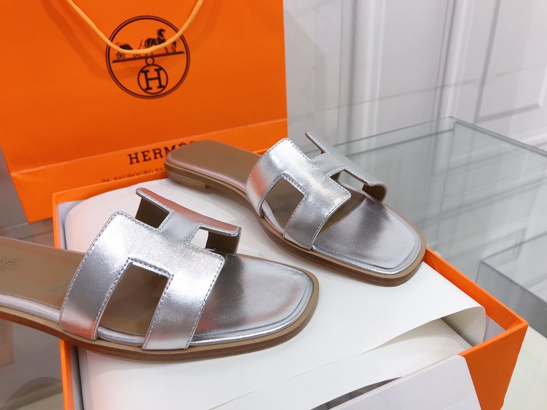 HERMES SANDAL SILVER ORAN